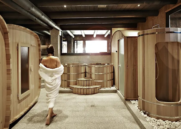 Des Fermes De Marie, Avec Services, Collection Des Fermes Alpehytte